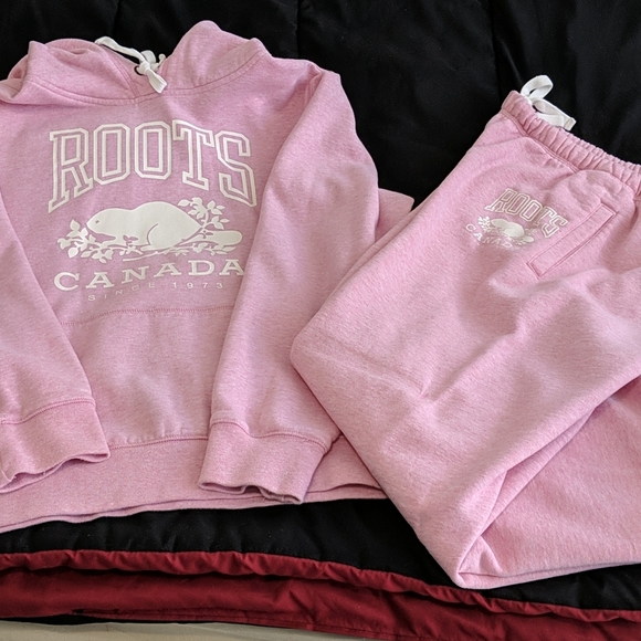 Roots tracksuit (pink) - Picture 3 of 5